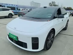 2025 Li Auto i6 4WD Standard, белый — фото 2