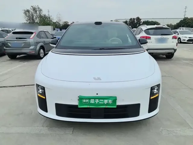 2025 Li Auto i6 4WD Standard