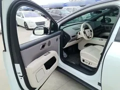 2025 Li Auto i6 4WD Standard, белый — фото 16