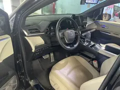 2023 Toyota Granvia 2.5L Hybrid Premium VIP, чёрный — фото 5