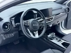 2023 Kia Cerato 1.5L CVT Luxury, белый — фото 7