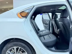 2023 Kia Cerato 1.5L CVT Luxury, белый — фото 19