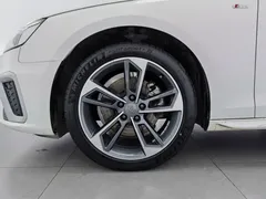 2020 Audi A4L 40 TFSI Fashion Dynamic, белый — фото 17