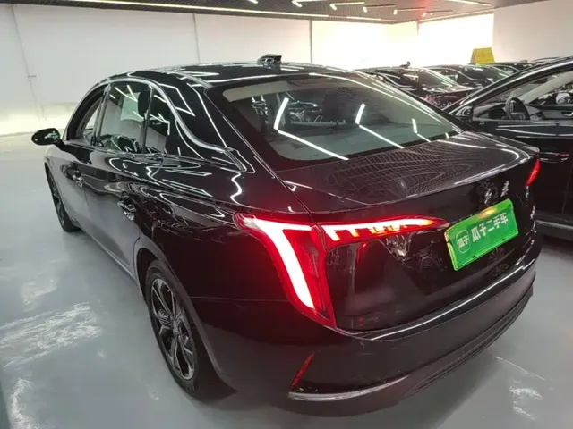 2023 Hongqi E-QM5 Basic Mobility