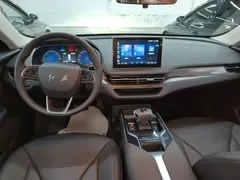 2023 Hongqi E-QM5 Basic Mobility, чёрный — фото 10