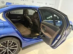 2021 BMW 3 Series 320Li M Sport Package, синий — фото 9