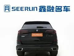 2022 BMW X5 40Li Premium M Sport Package, чёрный — фото 6