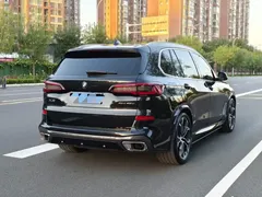 2022 BMW X5 40Li Premium M Sport Package, чёрный — фото 36