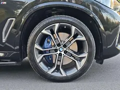 2022 BMW X5 40Li Premium M Sport Package, чёрный — фото 42