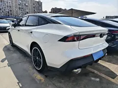 2023 Changan UNI-V 1.5T Sport, белый — фото 15
