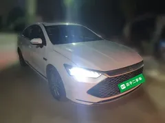 2021 BYD Qin PLUS DM-i PHEV 55km Flagship, белый — фото 3