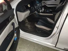 2021 BYD Qin PLUS DM-i PHEV 55km Flagship, белый — фото 17