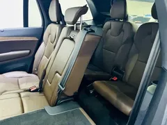 2021 Volvo XC90 7-seat, чёрный — фото 8
