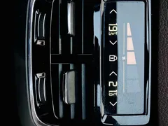 2021 Volvo XC90 7-seat, чёрный — фото 15