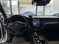 2024 Volvo XC60 4WD Zhiyuan Luxury, белый — фото 7