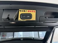 2024 Volvo XC60 4WD Zhiyuan Luxury, белый — фото 24