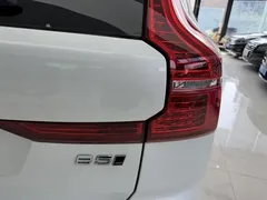 2024 Volvo XC60 4WD Zhiyuan Luxury, белый — фото 25