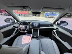 2025 BYD Yuan UP Smart Driving 401km Leading, синий — фото 19