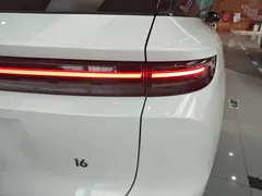 2025 Li Auto i6 2WD Standard, белый — фото 8