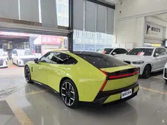 2025 Xpeng P7 702 Long Range Ultra — фото 4