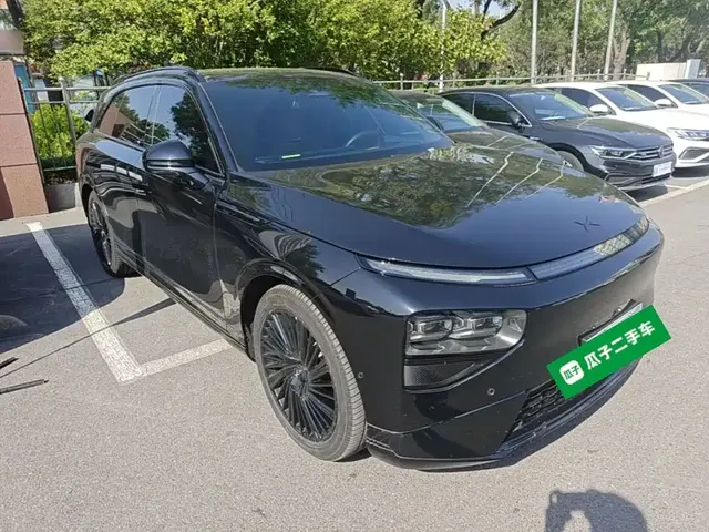 2025 Xpeng G9 625 Long Range Max