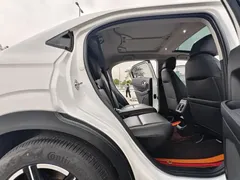 2023 Honda Vezel 1.5L CVT Tech, белый — фото 11
