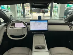 2024 Xpeng P7+ Ultra Long Range Max — фото 6
