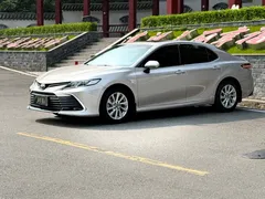 2021 Toyota Camry 2.0G Luxury — фото 1