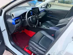 2021 Toyota C-HR 2.0L Luxury, белый — фото 4
