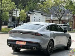 2022 Changan UNI-V 1.5T Premium — фото 8