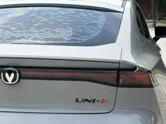 2022 Changan UNI-V 1.5T Premium — фото 10