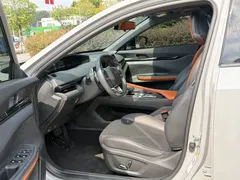 2022 Changan UNI-V 1.5T Premium — фото 14