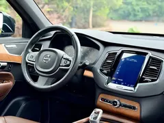 2022 Volvo XC90 7-seat, чёрный — фото 11