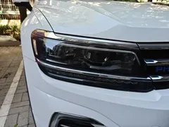 2021 Volkswagen Tiguan L 430PHEV Premium, белый — фото 7