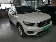 2021 Volvo XC40 4WD Fashion, белый — фото 4
