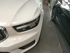 2021 Volvo XC40 4WD Fashion, белый — фото 24