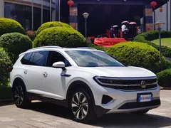 2022 Volkswagen Talagon 380TSI 4WD Flagship 6-seat, белый — фото 3