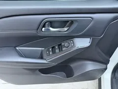 2023 Nissan Qashqai 1.3T CVT Luxury, белый — фото 4