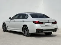 2023 BMW 5 Series 530Li Leading M Sport Package, белый — фото 6