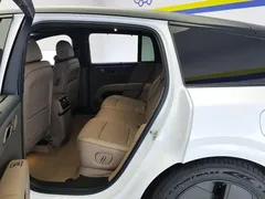 2025 Li Auto i6 2WD Standard, белый — фото 11