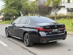 2021 BMW 5 Series 530Li Leading M Sport Package, чёрный — фото 6