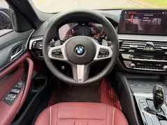 2021 BMW 5 Series 530Li Leading M Sport Package, чёрный — фото 11
