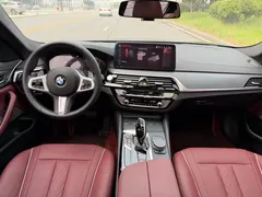 2021 BMW 5 Series 530Li Leading M Sport Package, чёрный — фото 12