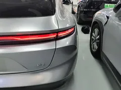 2024 Nio ET5T 75kWh Touring — фото 8