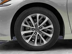 2022 Lexus ES 300h Excellence — фото 4