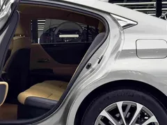 2022 Lexus ES 300h Excellence — фото 9