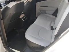 2023 Kia Sportage 1.5T 2WD Premium, белый — фото 11