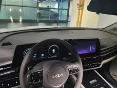 2023 Kia Sportage 1.5T 2WD Premium, белый — фото 12