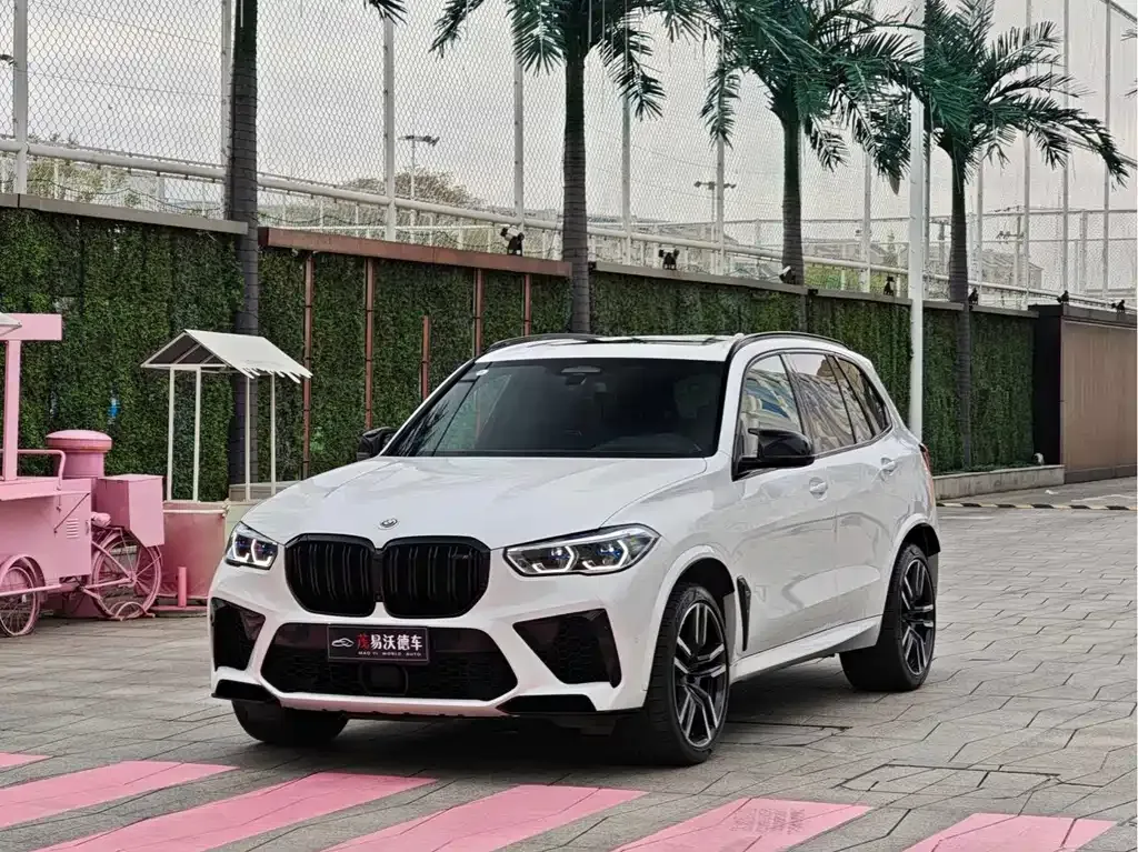 2022 BMW X5 M