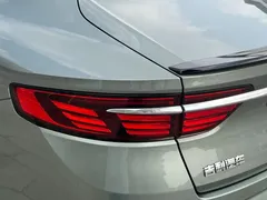 2023 Geely Preface 1.5TD, зелёный — фото 11